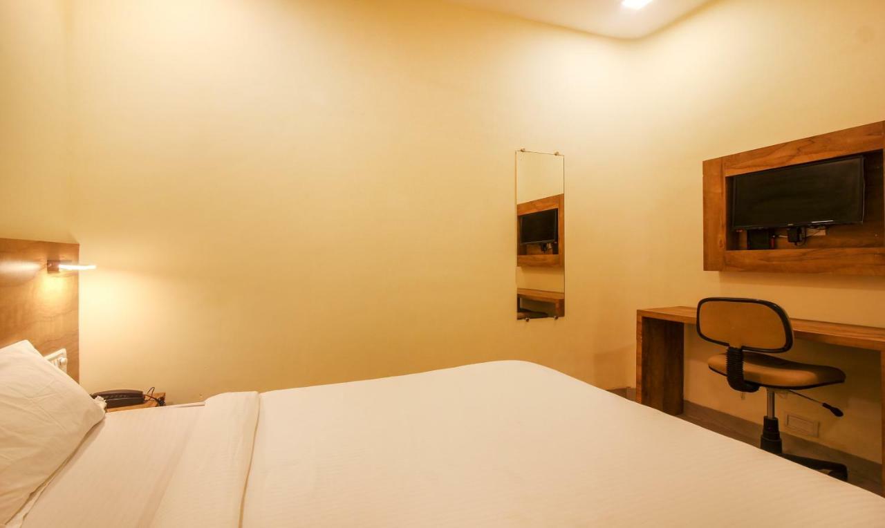 Tiba Hotel มุมไบ ภายนอก รูปภาพ